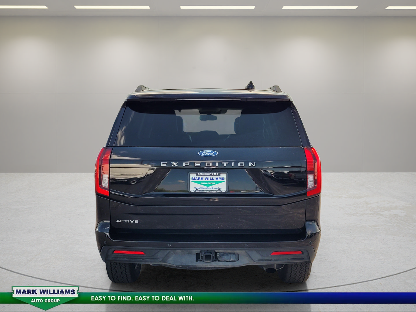 Certified 2025 Ford Expedition Active AWD/4WD image 9