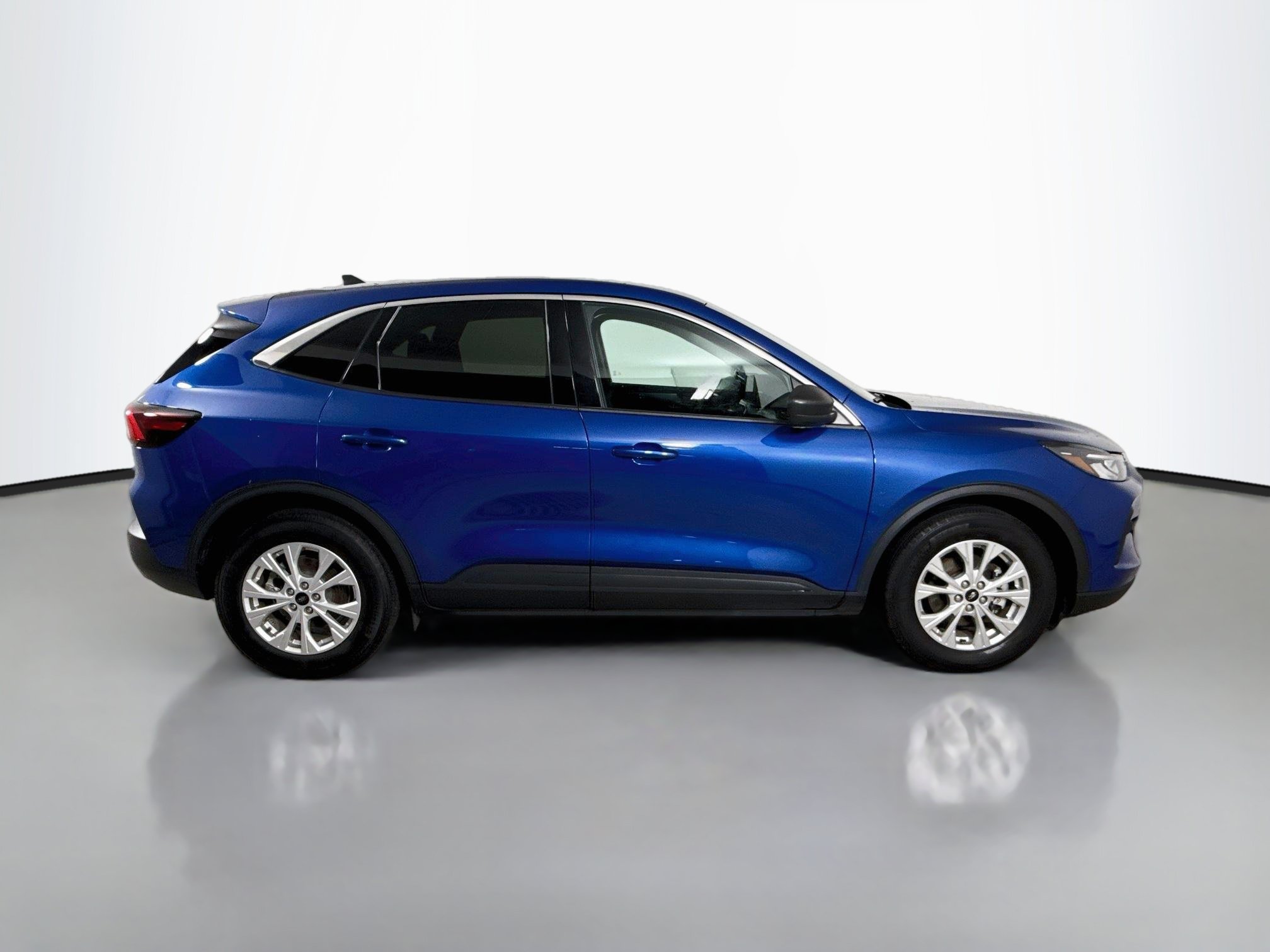 Certified 2023 Ford Escape Active w/ Cold Weather Package FWD image 12