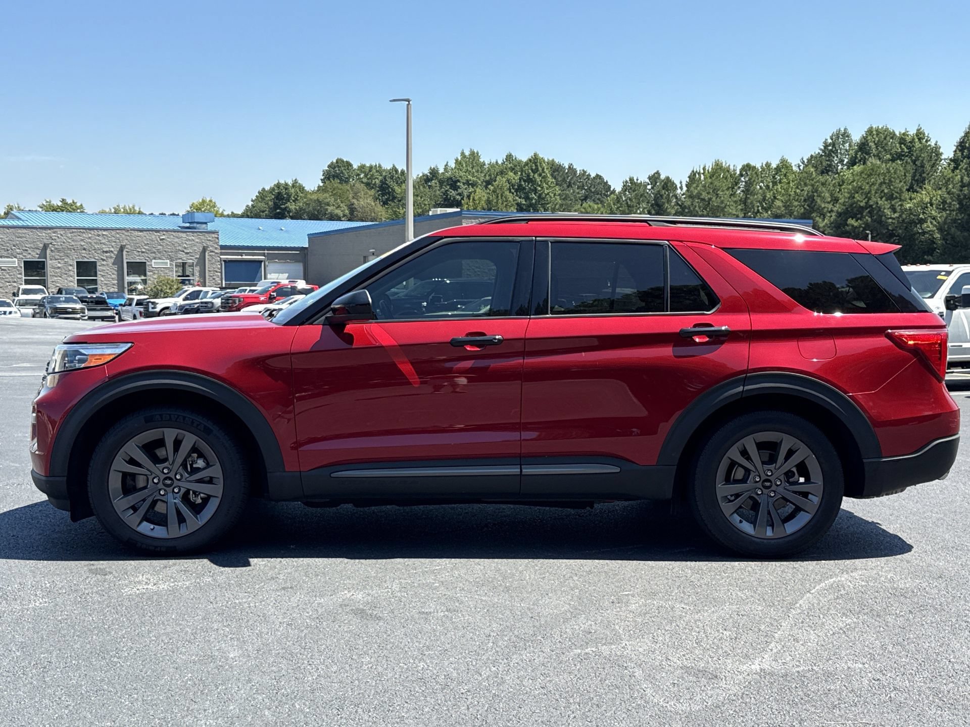 Certified 2024 Ford Explorer XLT w/ Equipment Group 202A RWD image 18