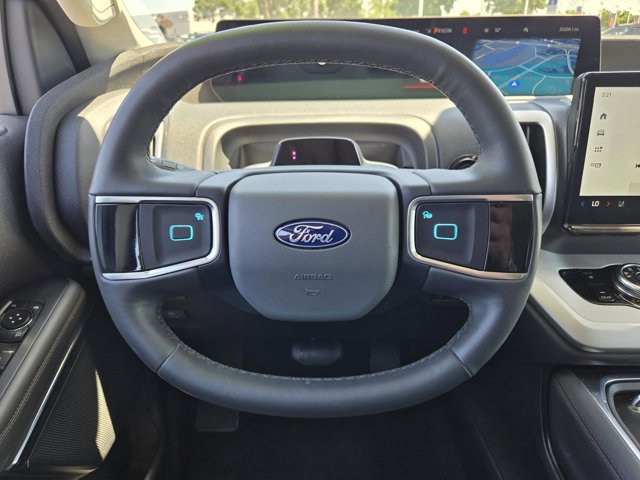 Certified 2025 Ford Expedition Active AWD/4WD image 13