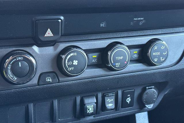 Used 2019 Toyota Tacoma TRD Sport image 15