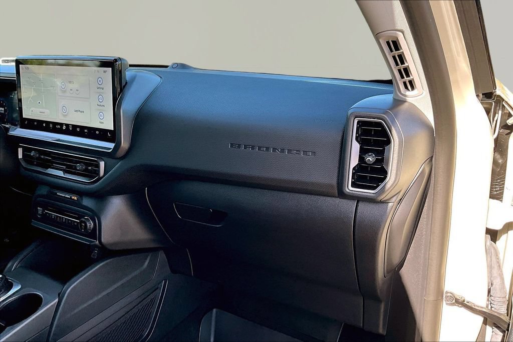Certified 2025 Ford Bronco Sport Outer Banks w/ Outer Banks Tech Package+ AWD/4WD image 17