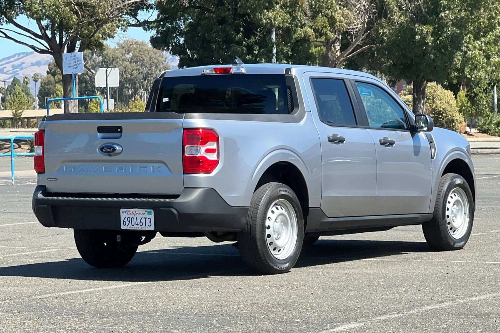 Certified 2023 Ford Maverick XL FWD image 3