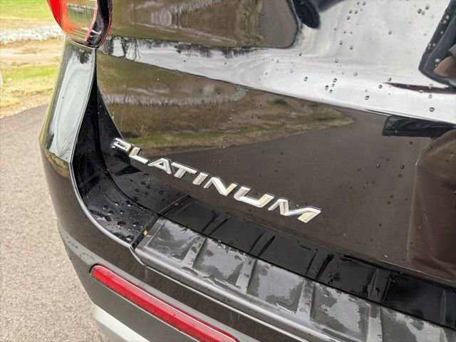 Certified 2025 Ford Explorer Platinum w/ LUX Leather Package image 11