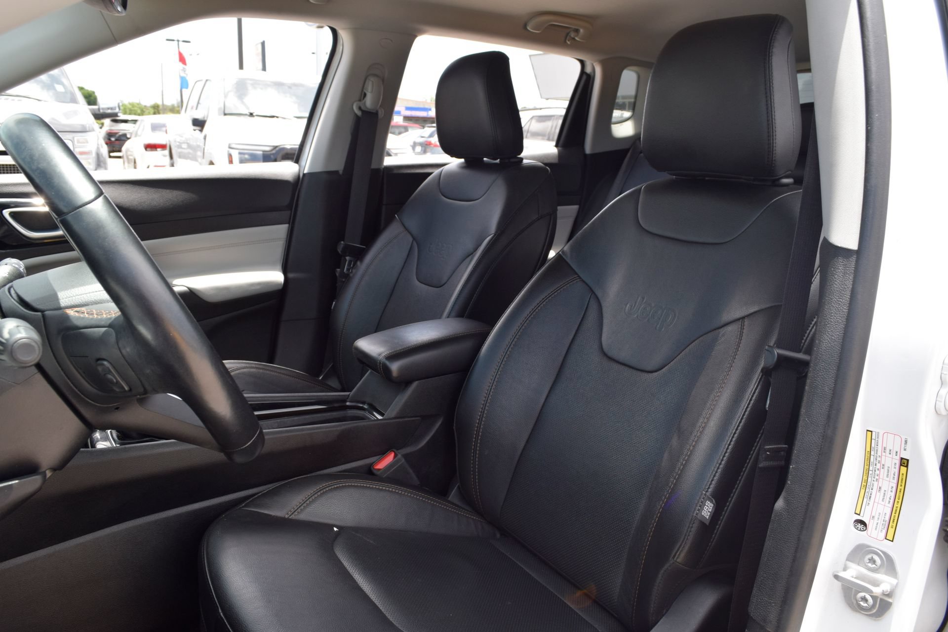 Used 2022 Jeep Compass Limited AWD/4WD image 16