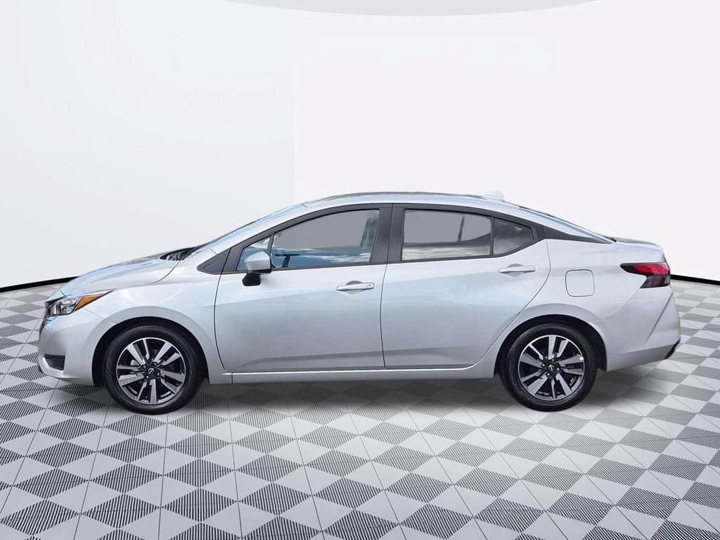 Used 2025 Nissan Versa SV FWD image 3