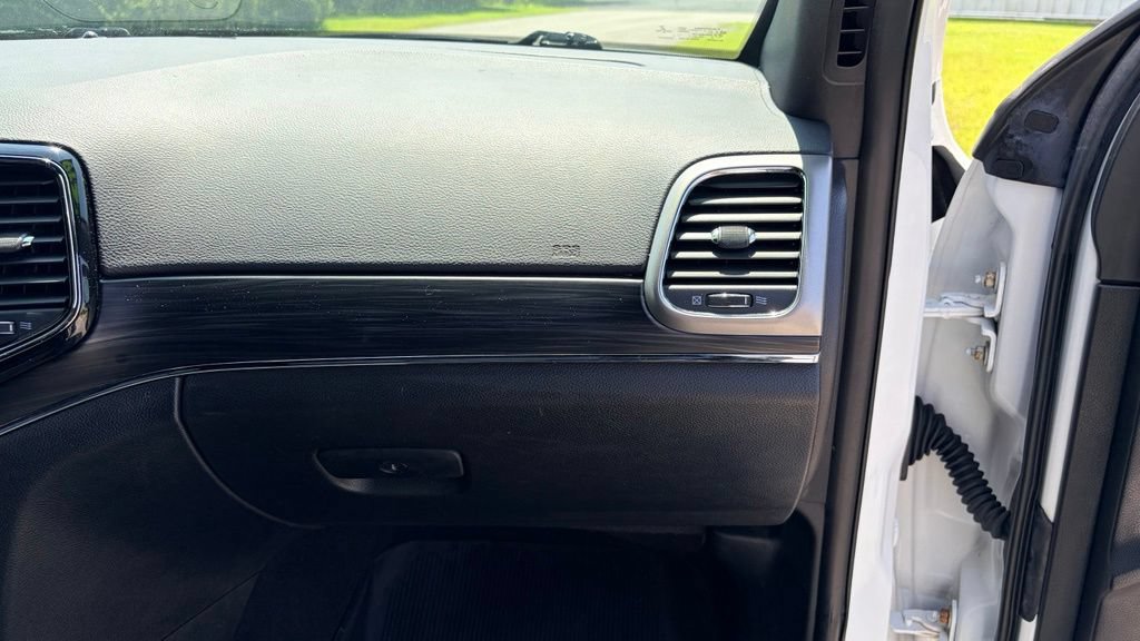 Used 2020 Jeep Grand Cherokee Limited RWD image 26