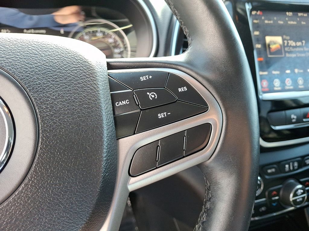 Used 2019 Jeep Cherokee Limited AWD/4WD image 20