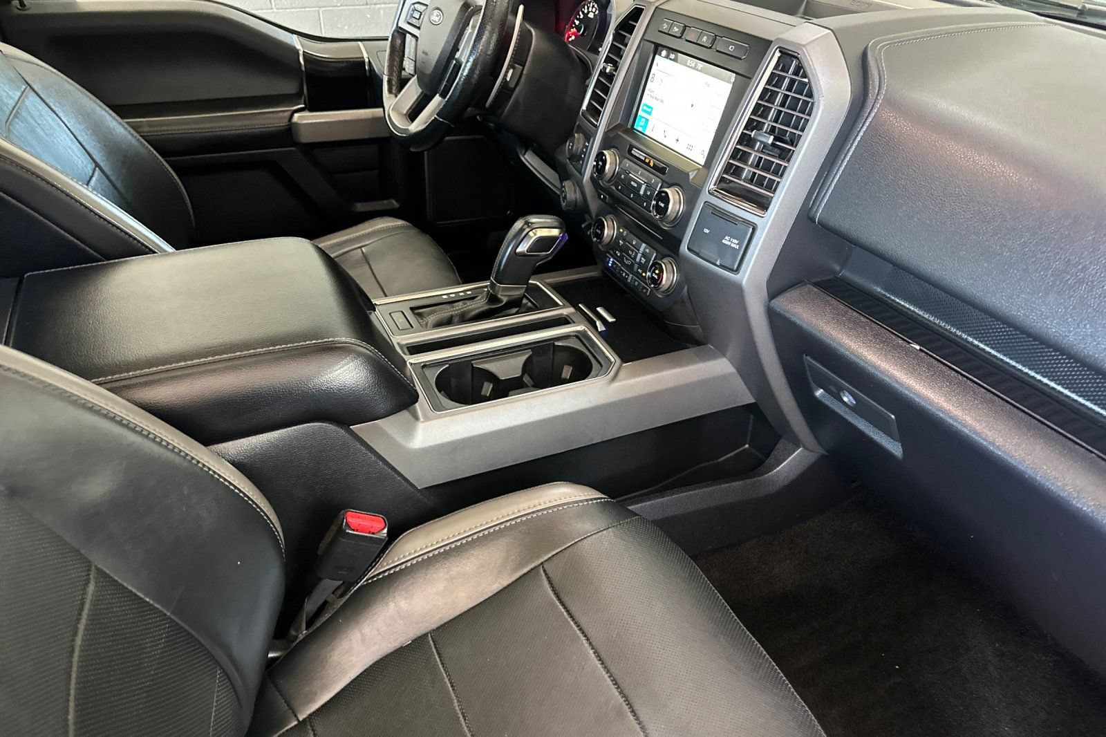 Certified 2017 Ford F150 Raptor w/ Equipment Group 802A Luxury AWD/4WD image 15