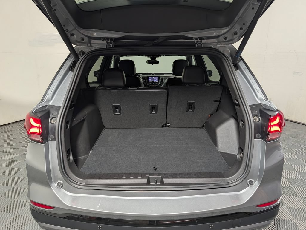 Used 2024 Chevrolet Equinox RS w/ RS Leather Package AWD/4WD image 6