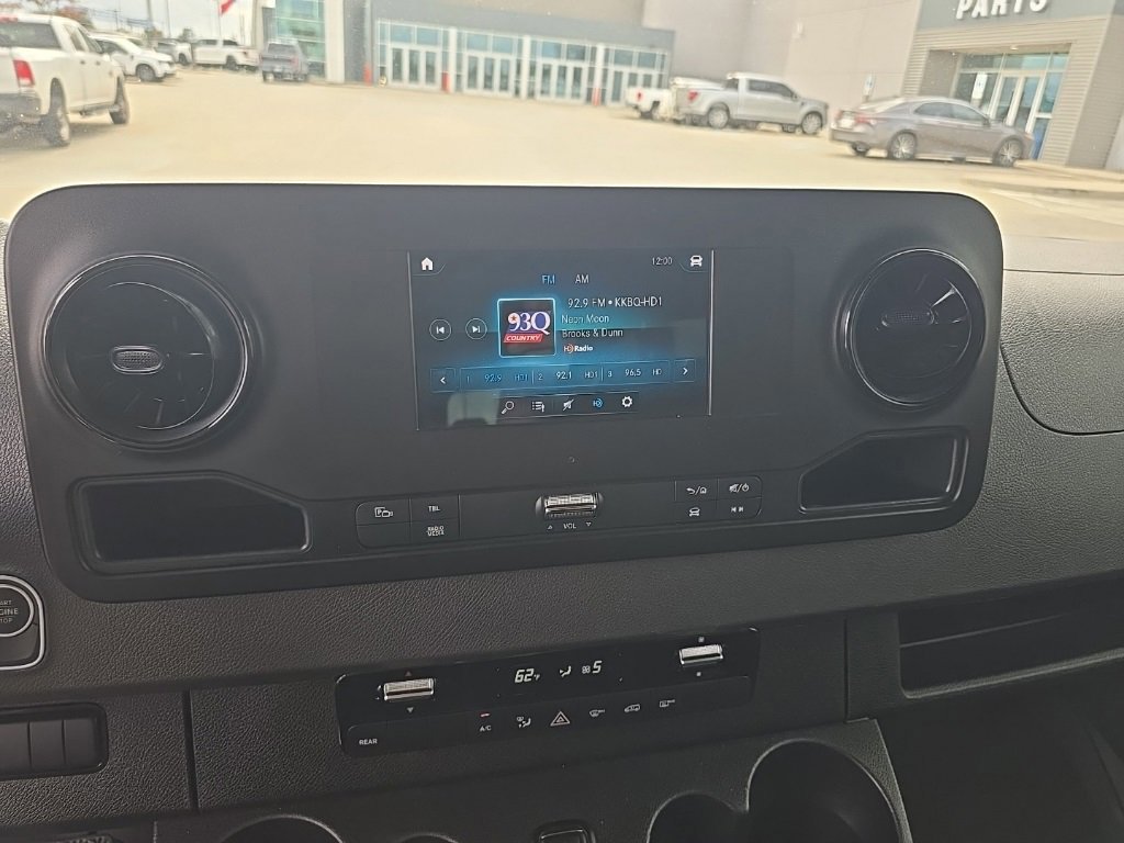 Used 2023 Mercedes-Benz Sprinter 1500 image 24