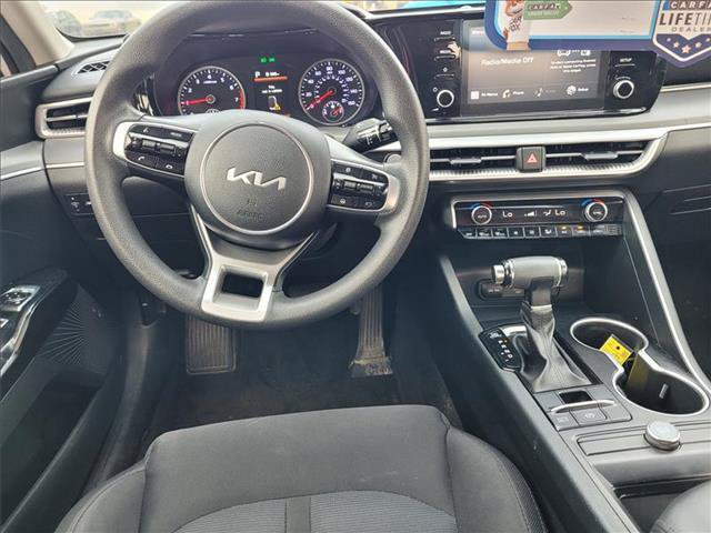 Used 2022 Kia K5 LXS FWD image 9