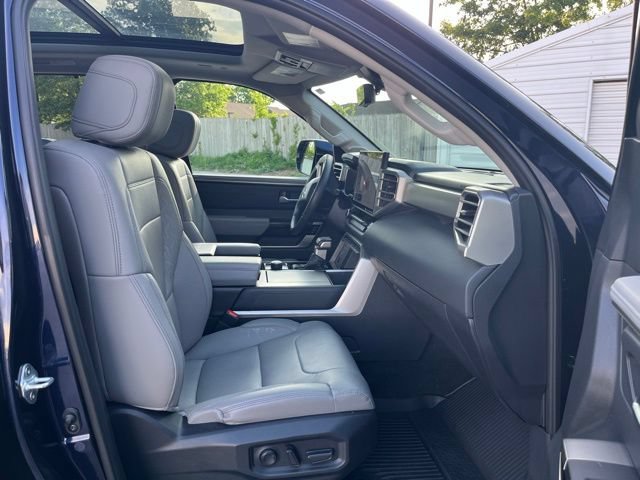 Used 2024 Toyota Sequoia Limited w/ Tow Technology Package AWD/4WD image 24