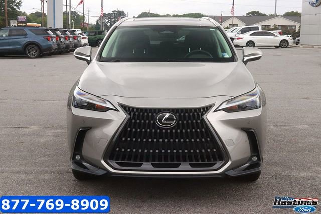 Used 2022 Lexus NX 250 FWD image 2