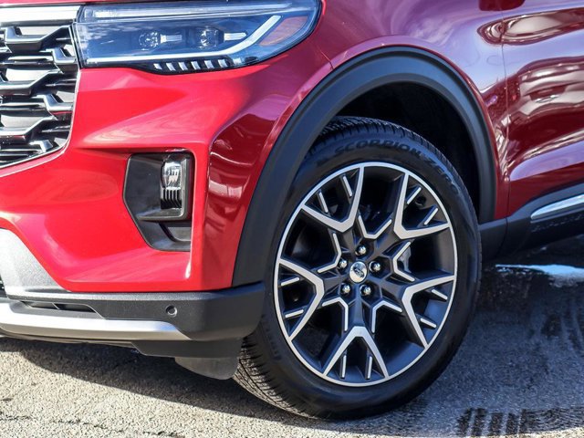 Certified 2025 Ford Explorer Platinum w/ Ultimate Package image 10