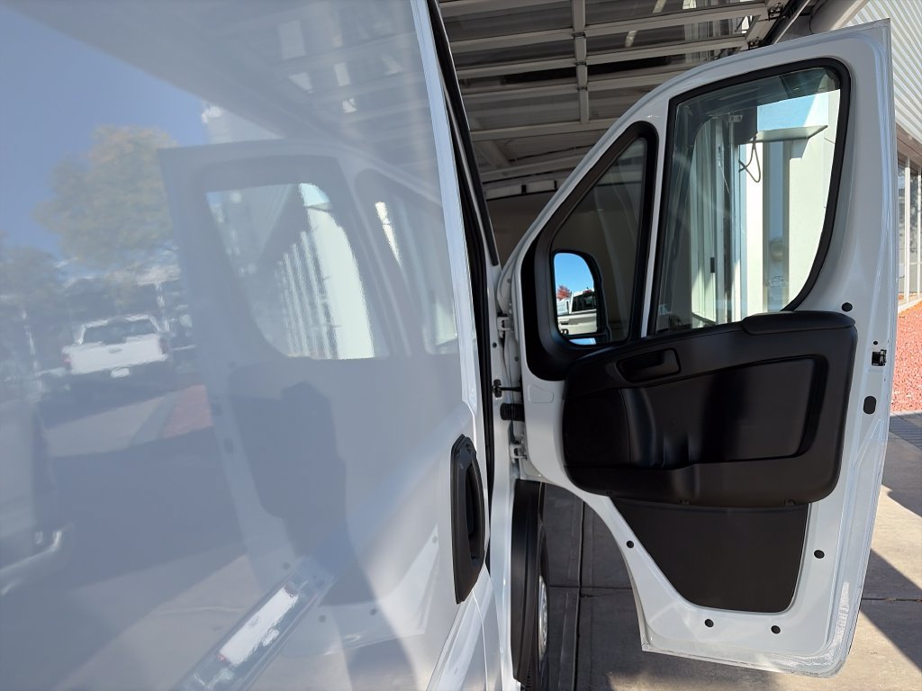 Used 2025 RAM ProMaster 2500 w/ Storage Group FWD image 24