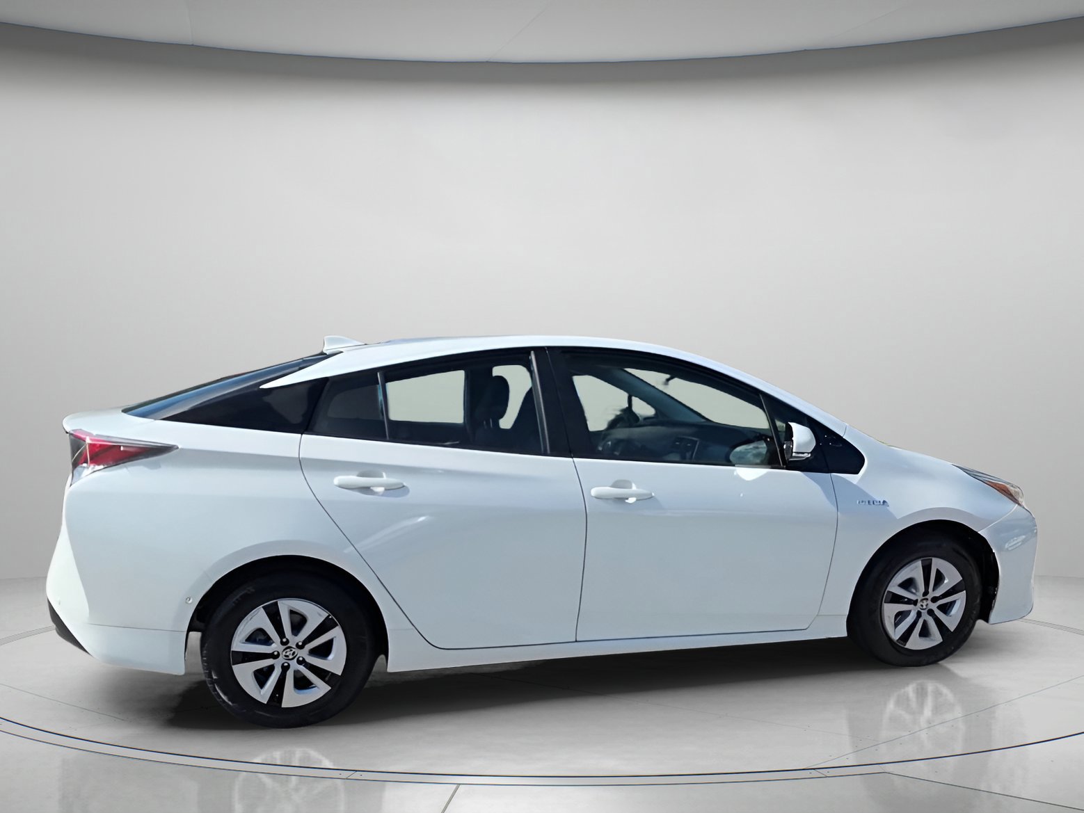 Used 2017 Toyota Prius Four image 24