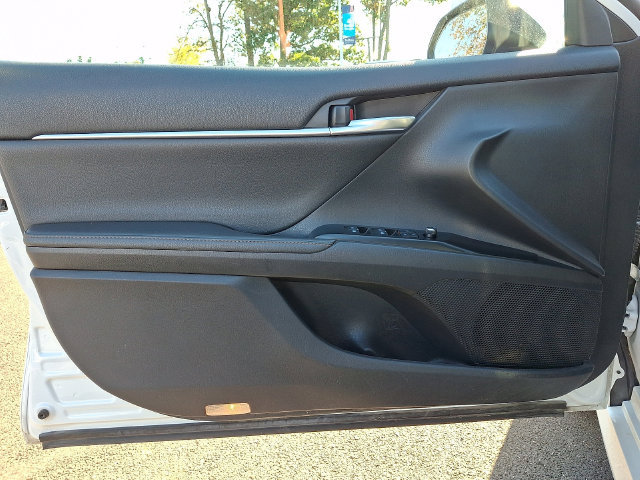 Used 2019 Toyota Camry XLE FWD image 14