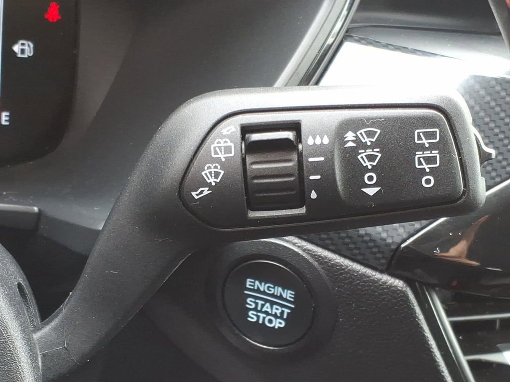 Certified 2025 Ford Escape ST-Line AWD/4WD image 28