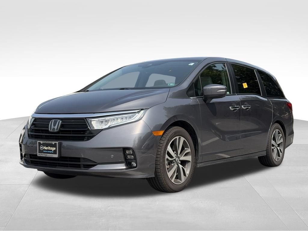 Used 2024 Honda Odyssey Touring image 3