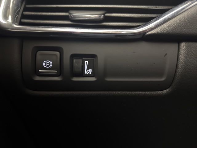 Used 2019 Cadillac XT4 Sport w/ Cold Weather Package image 21