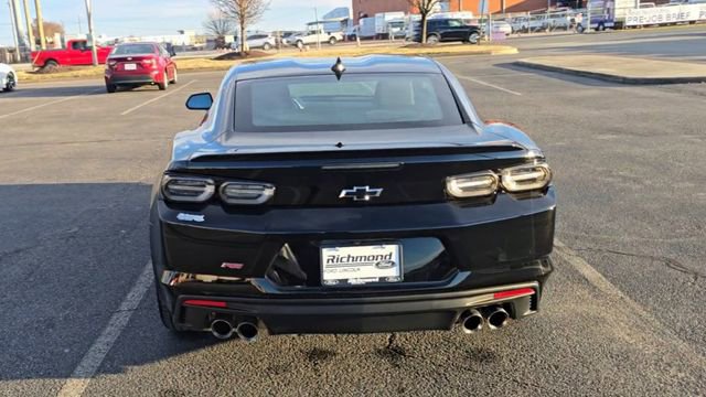 Used 2022 Chevrolet Camaro LT w/ RS Package image 5