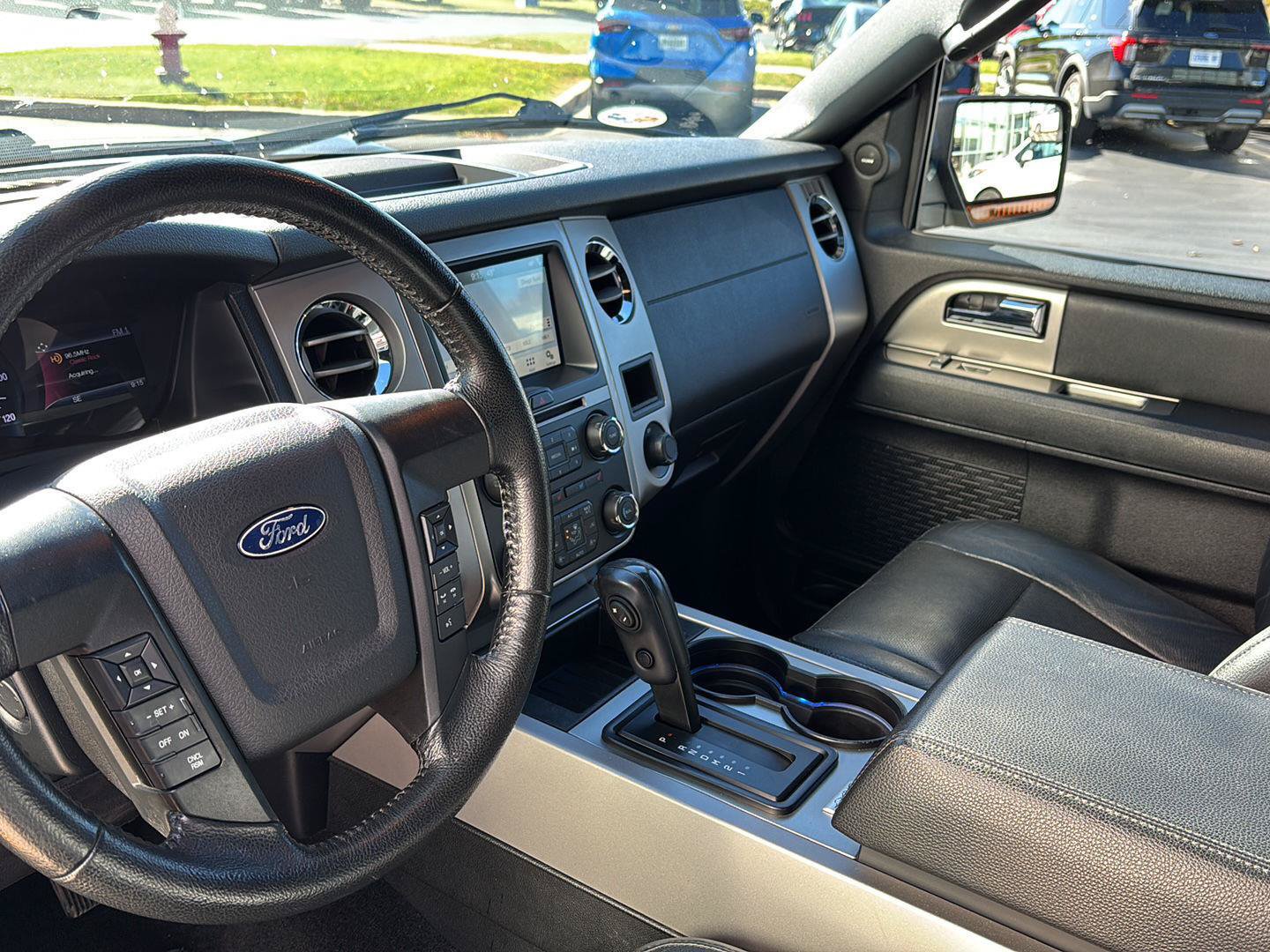 Certified 2017 Ford Expedition EL XLT w/ Equipment Group 202A AWD/4WD image 13
