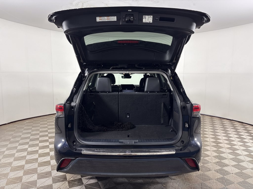Used 2023 Toyota Highlander Limited AWD/4WD image 10