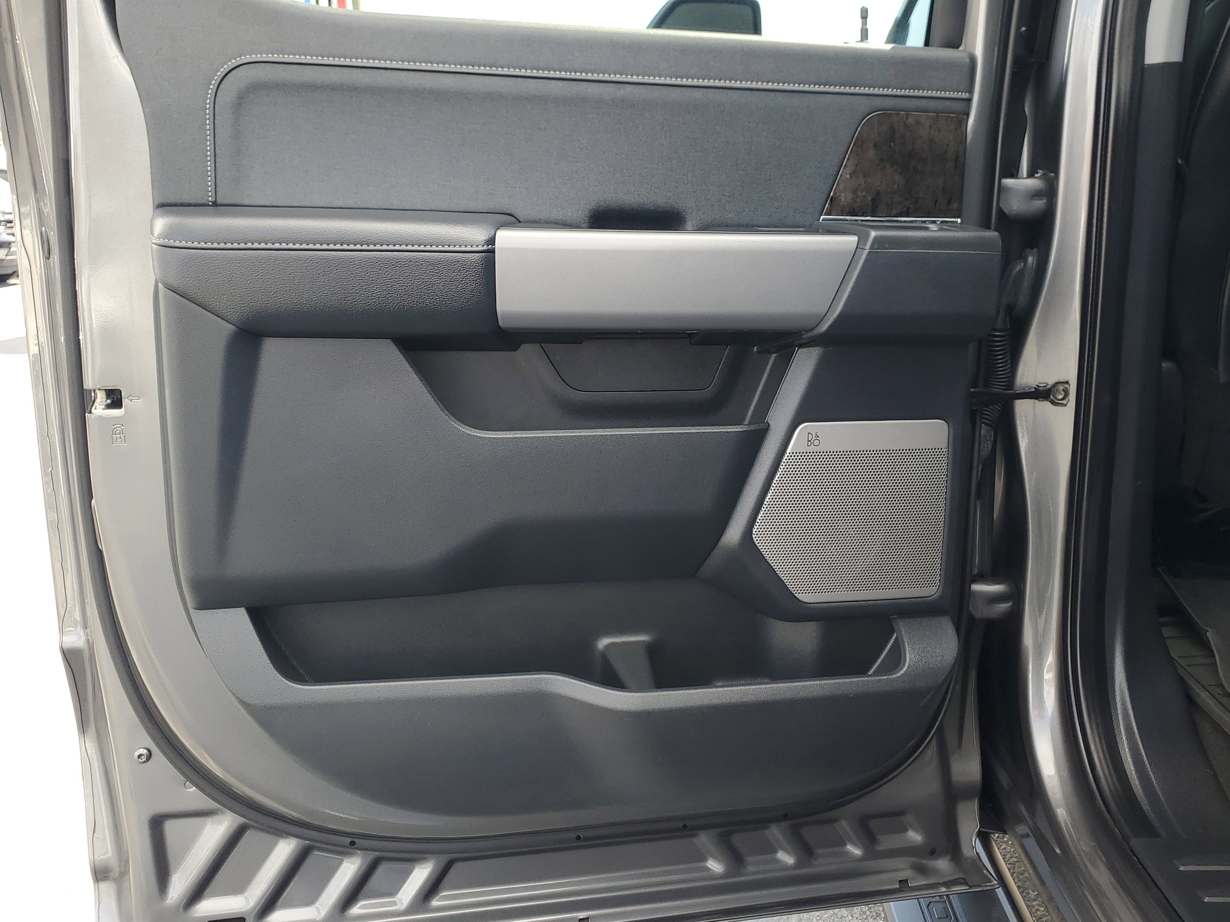 Certified 2024 Ford F250 Lariat w/ Lariat Ultimate Package image 11