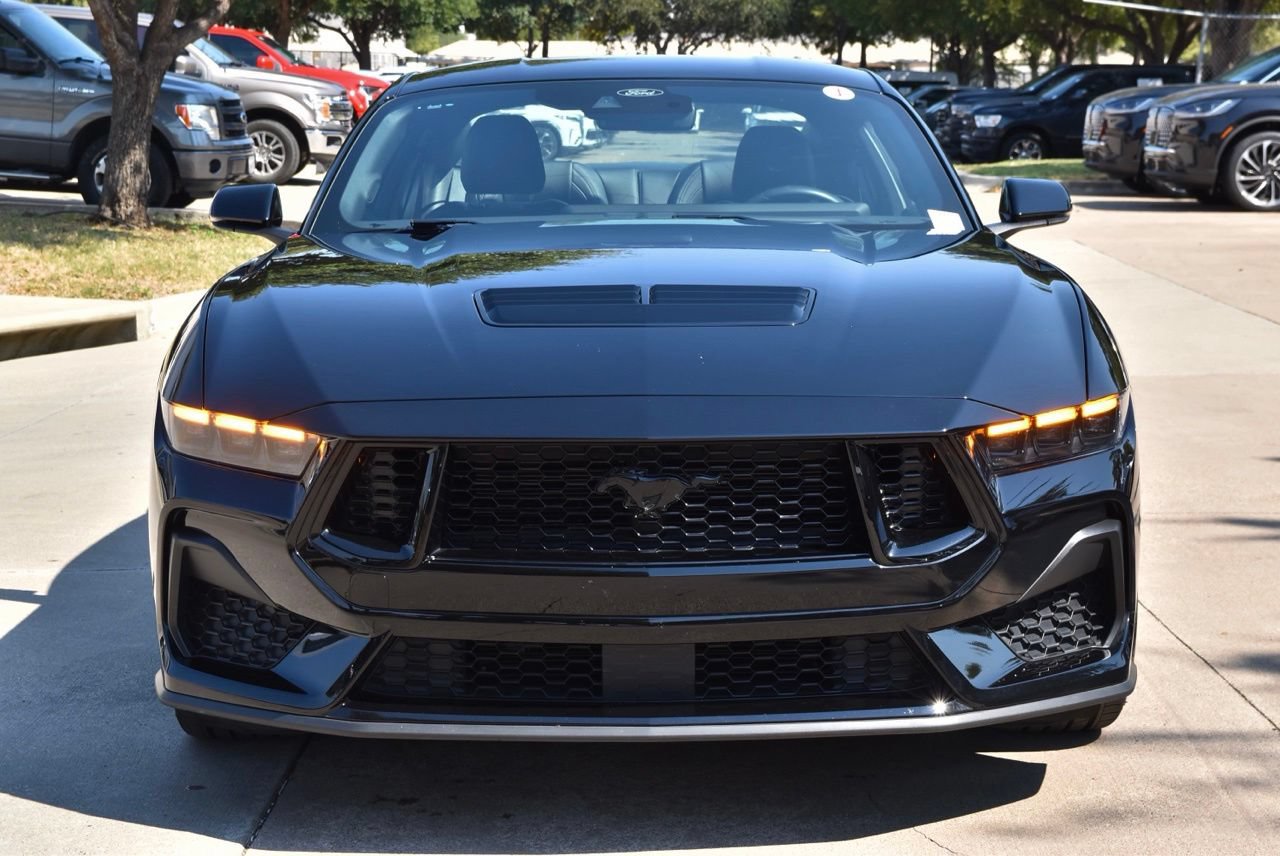 Certified 2026 Ford Mustang GT Premium RWD image 3