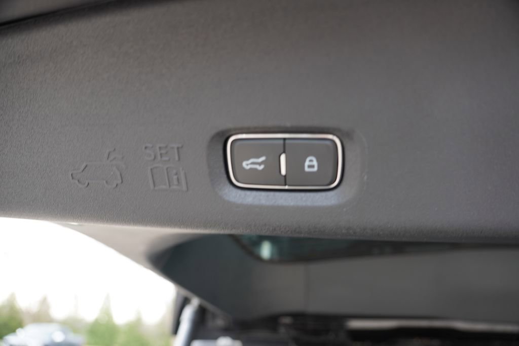Certified 2025 Ford Expedition Active AWD/4WD image 25