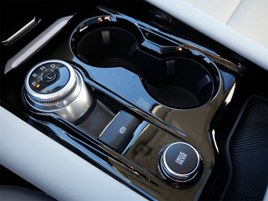 Certified 2025 Ford Explorer Platinum w/ Ultimate Package image 22