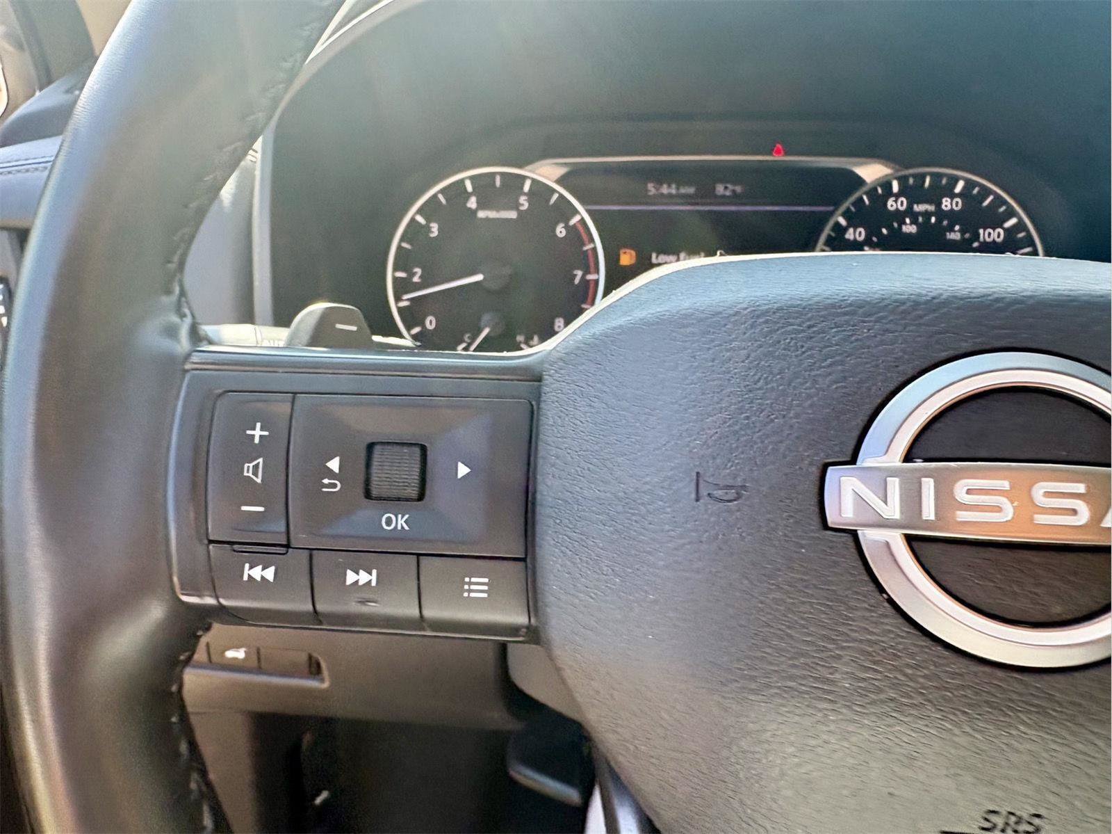 Used 2025 Nissan Rogue SV AWD/4WD image 19