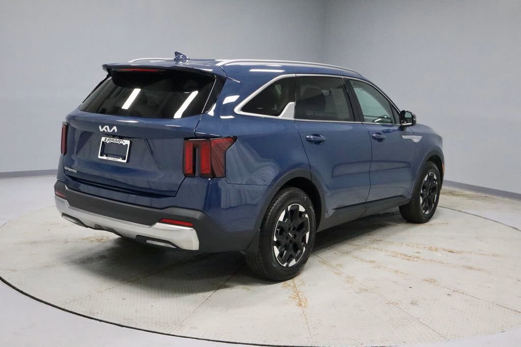Used 2025 Kia Sorento S FWD image 5