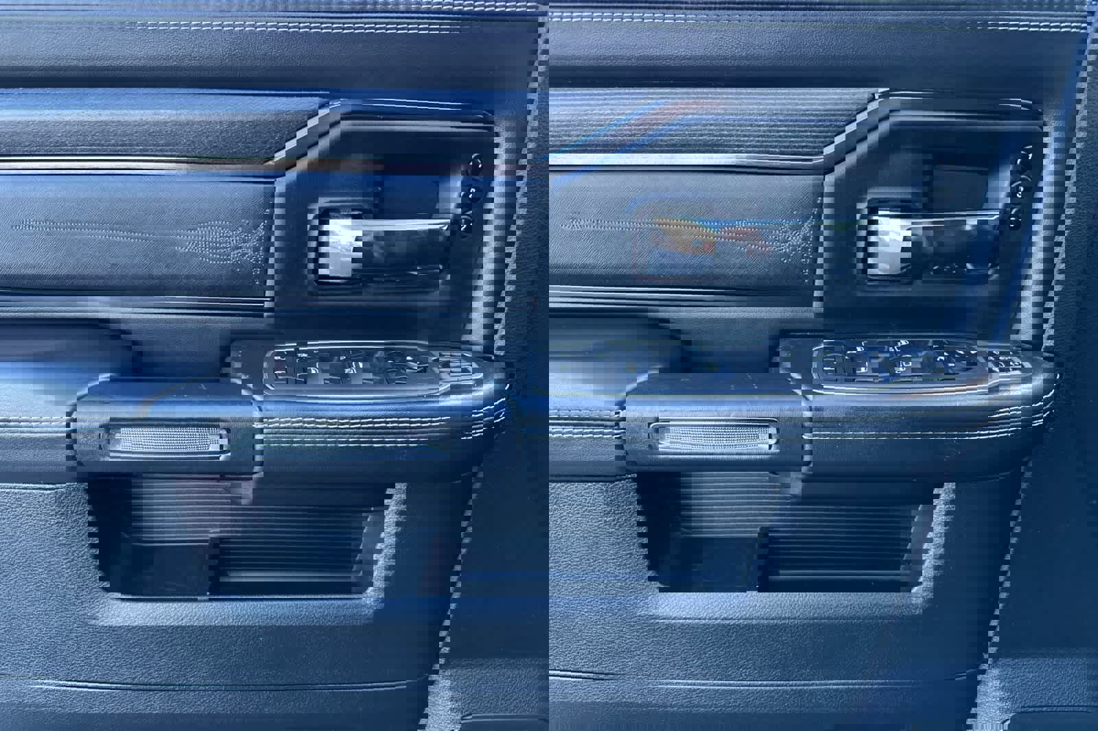 Used 2024 RAM 2500 Limited image 12