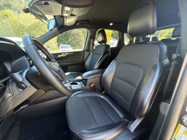 Certified 2025 Ford Escape ST-Line Select AWD/4WD image 11