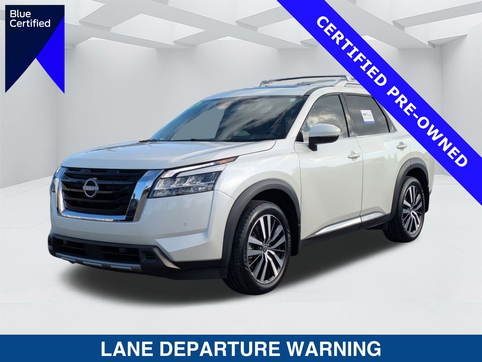 Used 2023 Nissan Pathfinder Platinum image 1