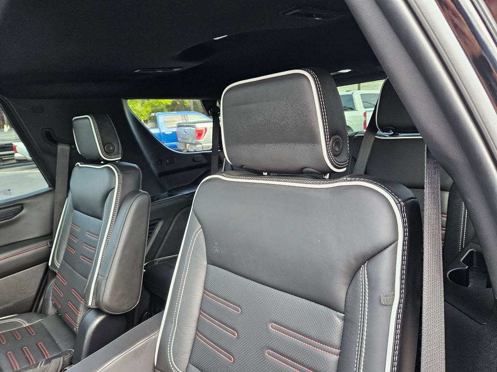 Used 2025 GMC Yukon AT4 Ultimate AWD/4WD image 21