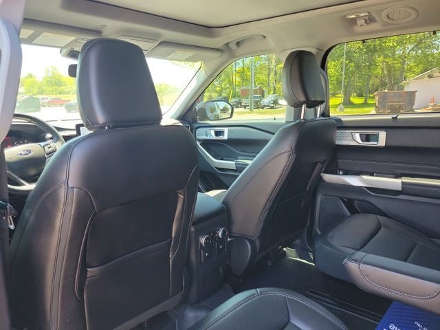 Certified 2022 Ford Explorer Limited w/ Equipment Group 301A AWD/4WD image 31