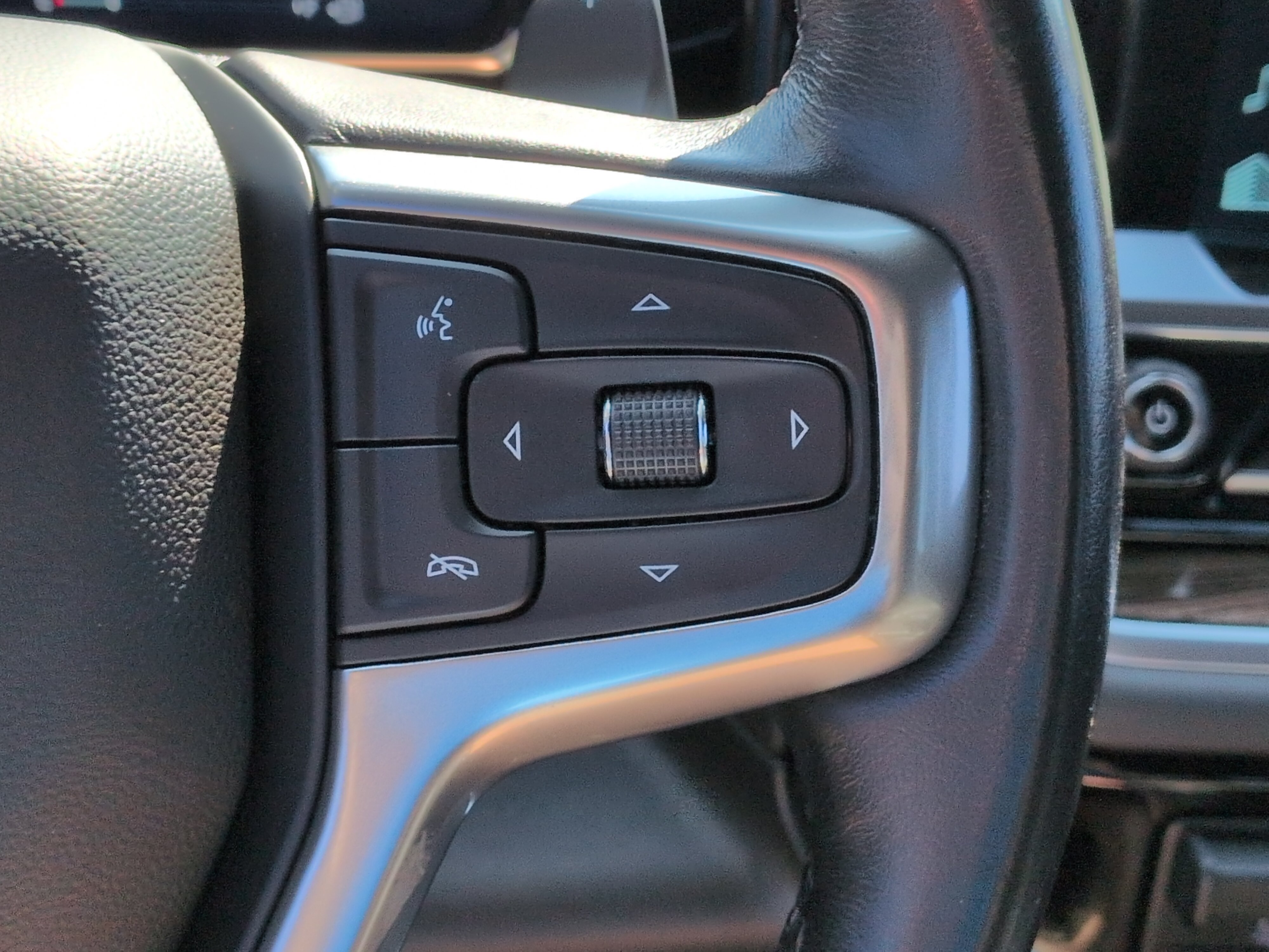 Used 2022 Chevrolet Silverado 1500 LT Trail Boss w/ LT Trail Boss Premium Package AWD/4WD image 24