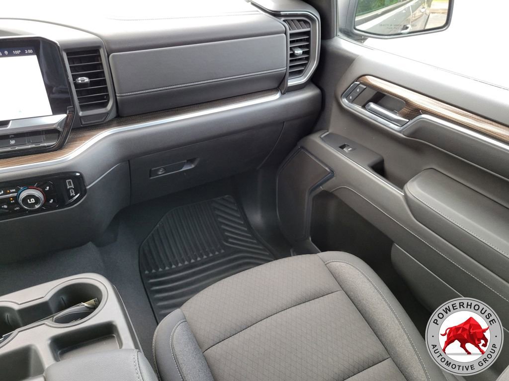 Used 2024 Chevrolet Silverado 1500 LT AWD/4WD image 20