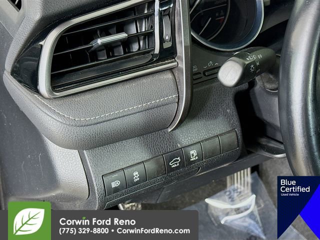 Used 2020 Toyota Camry SE FWD image 13