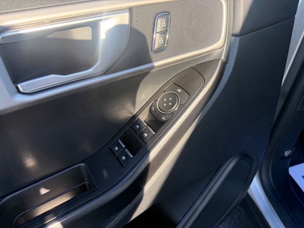 Certified 2021 Ford Explorer 4WD image 16