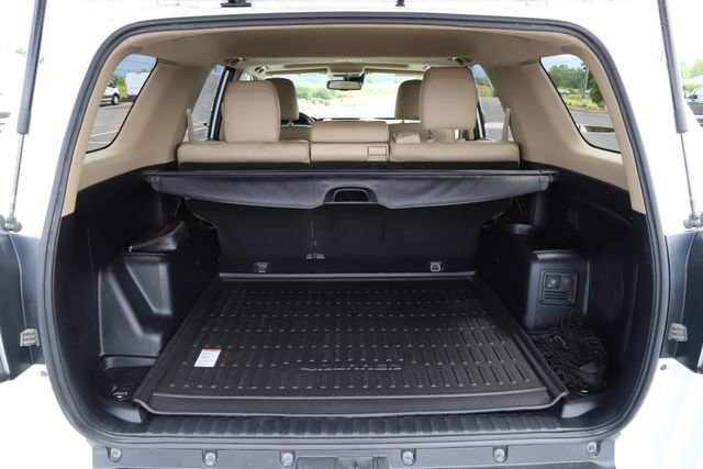 Used 2022 Toyota 4Runner Limited AWD/4WD image 9