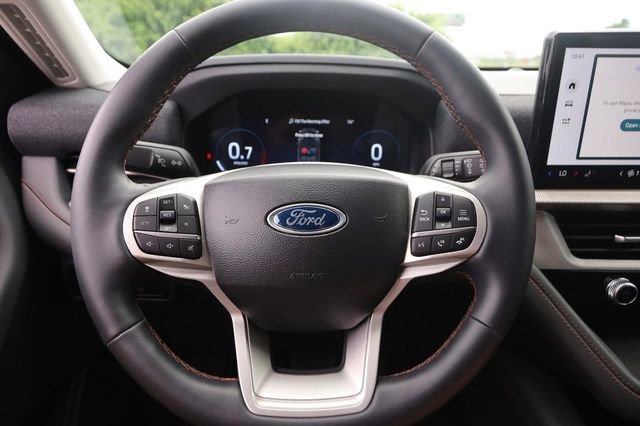 Certified 2025 Ford Explorer Active AWD/4WD image 12