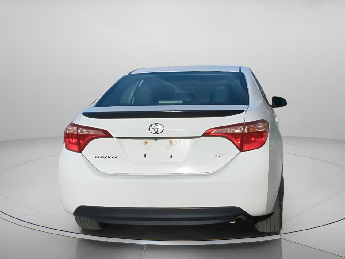 Used 2018 Toyota Corolla LE image 24