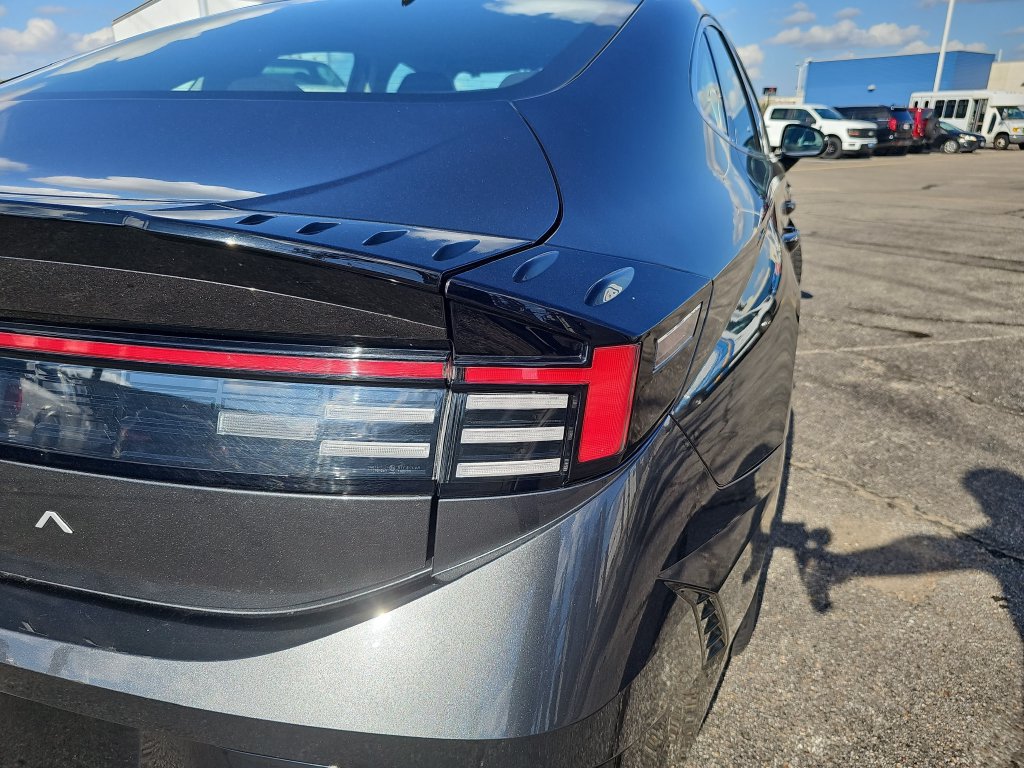 Used 2025 Hyundai Sonata SEL FWD image 32