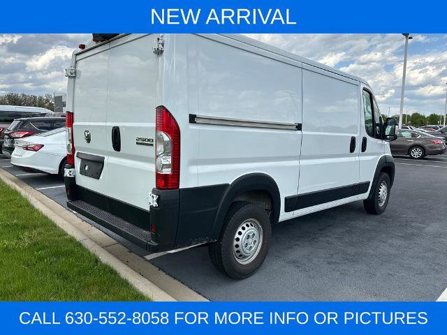 Used 2025 RAM ProMaster 2500 w/ Convenience Group FWD image 3