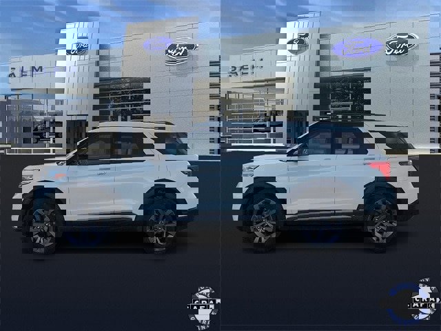 Certified 2023 Ford Explorer XLT w/ Equipment Group 202A image 5