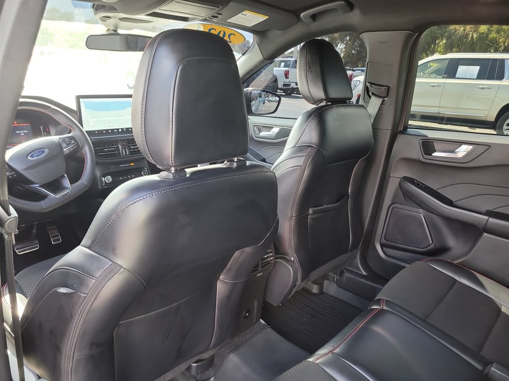 Certified 2024 Ford Escape ST-Line w/ Tech Pack #1 FWD image 10
